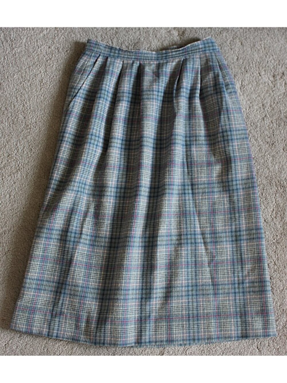 Pendleton Vintage 1970s - Made in Portland, Ore - Wool Plaid Knee Len Skirt, 10 - Picture 8 of 12